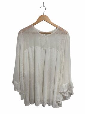 2/$40 Torrid Women's Flocked Mesh Bell Sleeve White Swing Top Blouse Shirt NWT